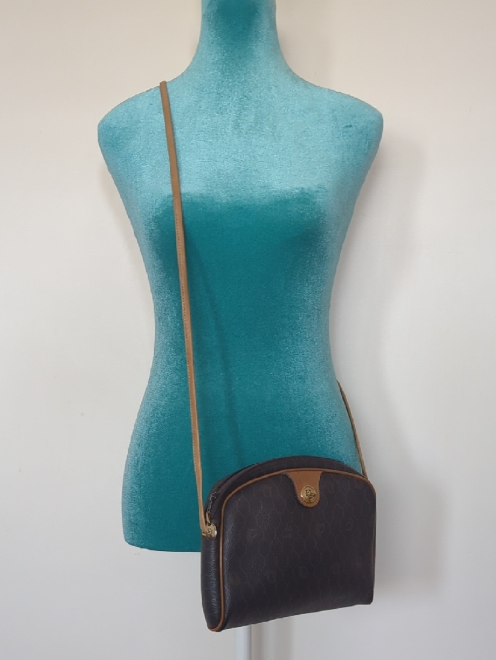 Christian Dior Honeycomb Crossbody - Picture 3 of 11